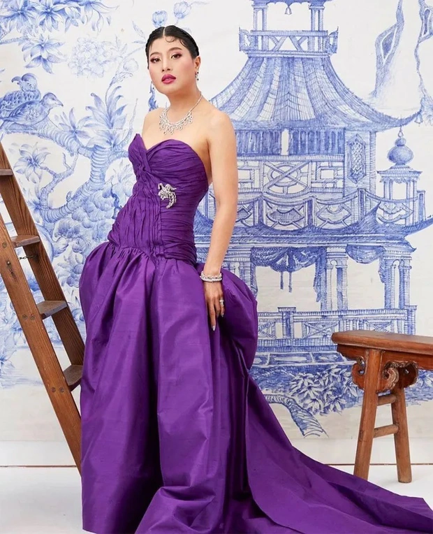 Sirivannavari: Công chúa Thái Lan từng bị lưu đày, giờ được cưng chiều hết mực, ai chê sẽ ngồi tù - Hình 6