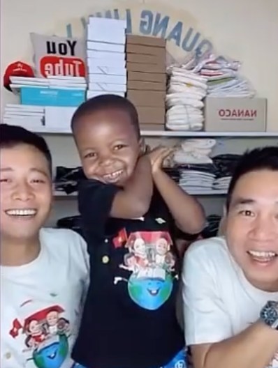 Thùy Tiên khiến Quang Linh phá lệ làm một điều chưa từng thấy, trả lời việc Lôi Con về Việt Nam - Hình 15