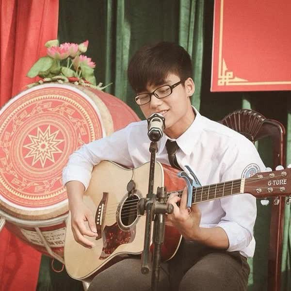 Trấn Thành bị lộ khoảnh khắc ôm chặt MONO trong hậu trường, thì thầm to nhỏ khiến fan chấn động - Hình 11