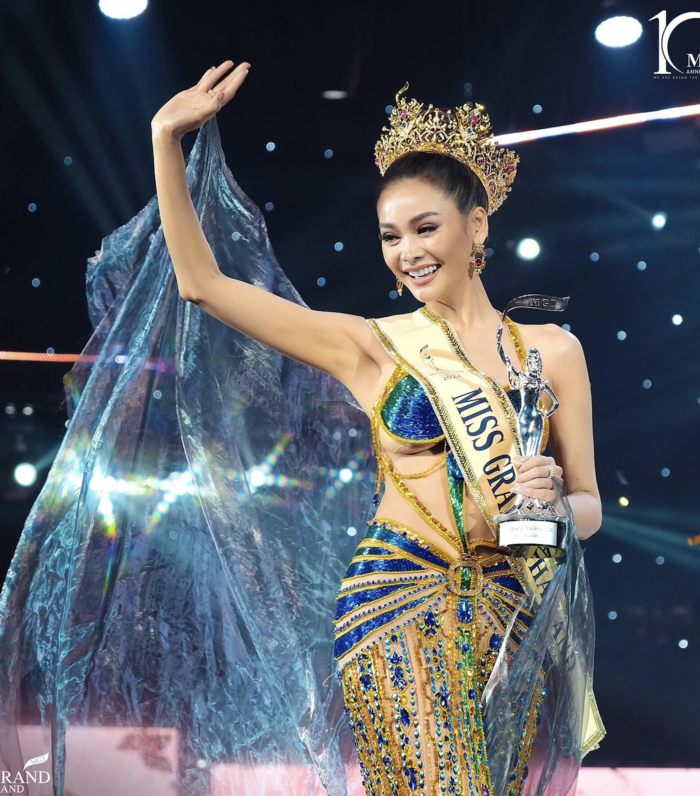 Mr.Nawat đòi 'vỗ mặt' Miss Grand Lào vì dám đụng đến 'con cưng', Engfa bị lộ làm 1 việc chấn động - Hình 8
