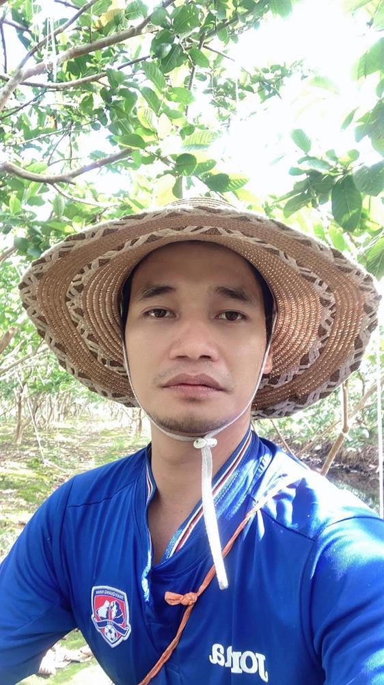 Quang Linh đang 'chìm' trong 'thuyền tình' với Thùy Tiên thì bị 1 nhân vật khét tiếng réo tên - Hình 4