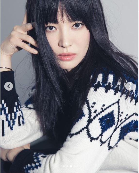 Song Hye Kyo lộ ảnh tình tứ, ôm trai lạ giữa tin đồn gương vỡ lại lành với chồng cũ Song Joong Ki - Hình 10