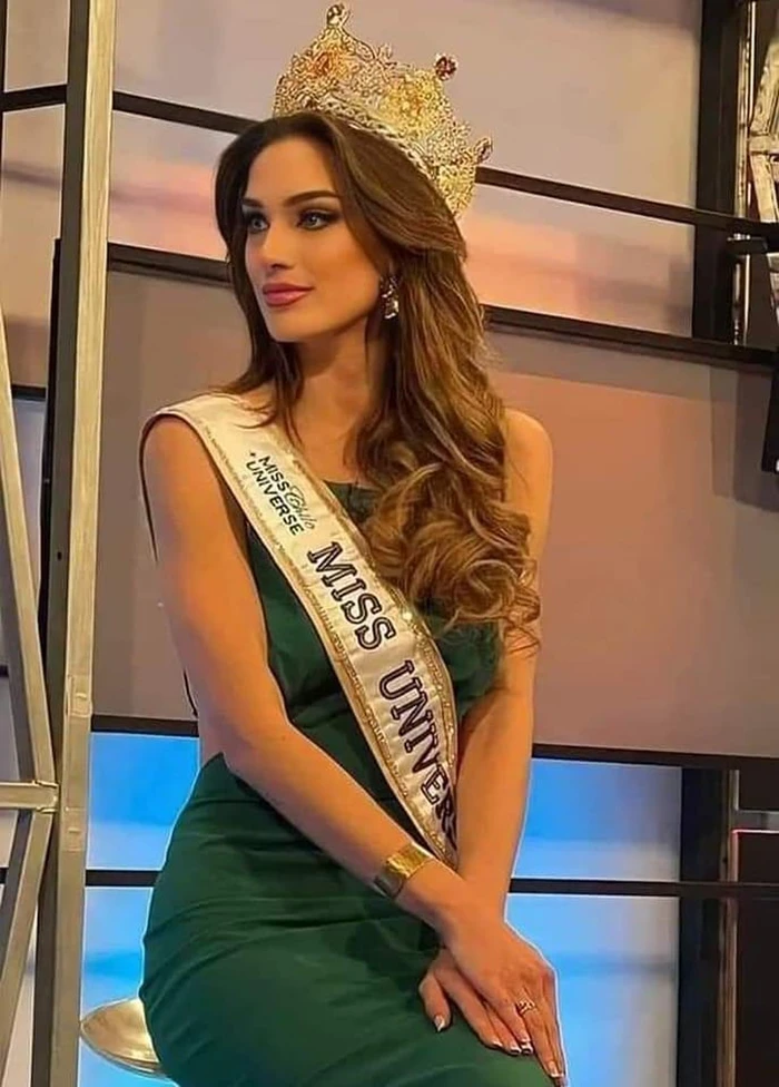 Sofia - Miss Universe Chile bị bóc trần nhan sắc qua camera thường: Đủ để nuốt chửng Ngọc Châu? - Hình 1