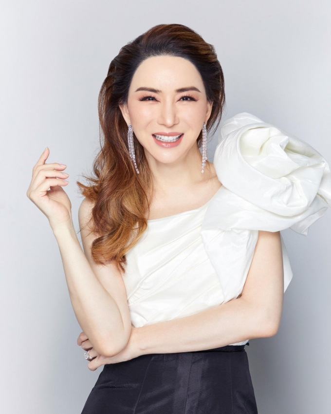 CEO Miss Universe bị tố lươn lẹo, dùng thủ đoạn câu kéo truyền thông, Mr.Nawat được dịp hả hê? - Hình 1