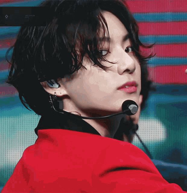 Jungkook (BTS) ở tuổi 25: Người đàn ông quyến rũ nhất thế giới, làm nên lịch sử Kpop tại World Cup 2022 - Hình 14