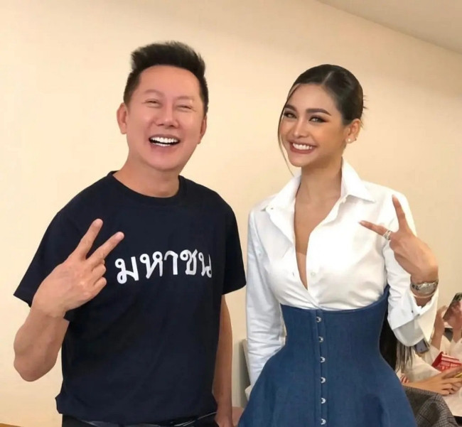Mr.Nawat cố chấp bênh vực con cưng Engfa vụ nói tiếng anh make love, gặp vận đen trước phiên tòa - Hình 1