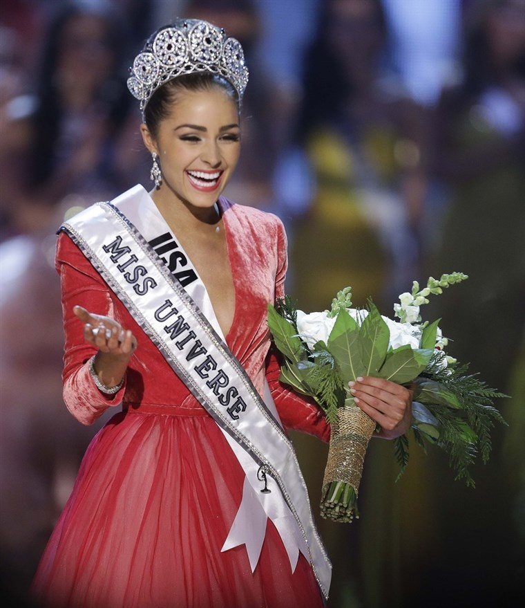 Olivia Culpo: Miss Universe cao chỉ 1,66 m, không đủ tiền mua nổi bó rau sau khi chia tay Nick Jonas - Hình 3