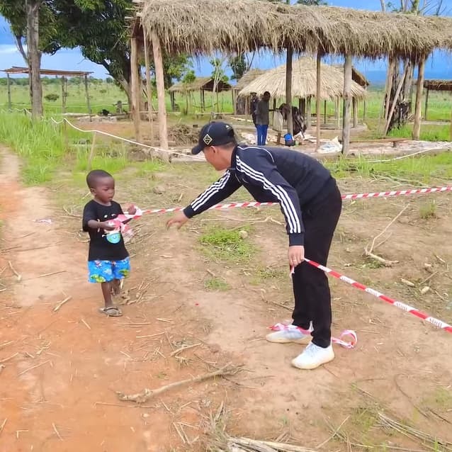 Quang Linh Vlog khoe niềm vui lớn với fan sau khi được Thùy Tiên mở lòng - Hình 6