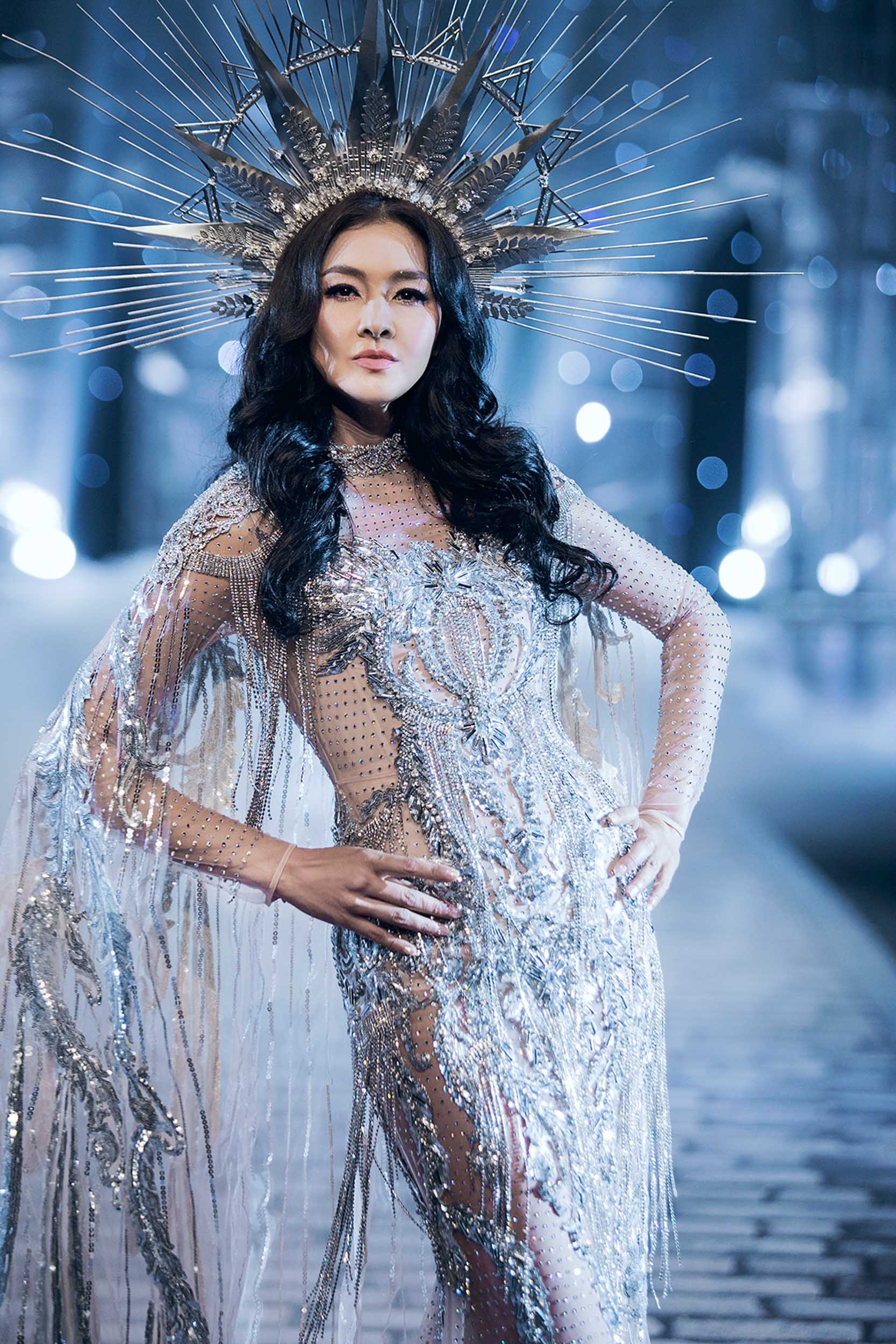 Siêu mẫu Thái Lukkade Metinee đảm nhận vai trò giám khảo tại Miss International Queen Vietnam 2023 - Hình 2
