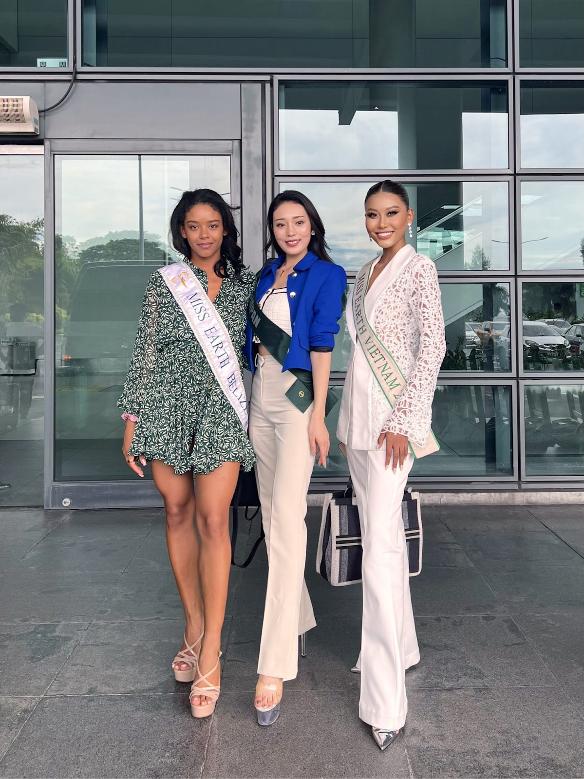 Thạch Thu Thảo tựa nữ hoàng giữa dàn thí sinh Miss Earth body ngấn mỡ như giò chả - Hình 8