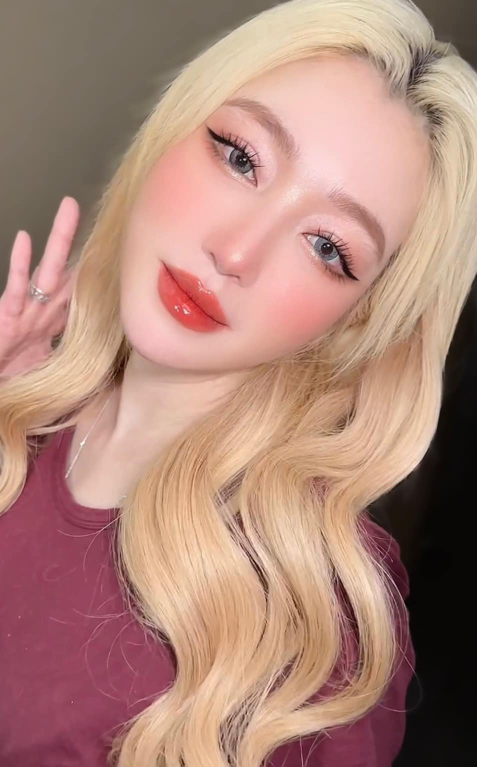 Elly Trần được vợ Tuấn Hưng cứu khi ý định kết thúc cuộc sống, sụt cân sau ồn ào với chồng Tây - Hình 2