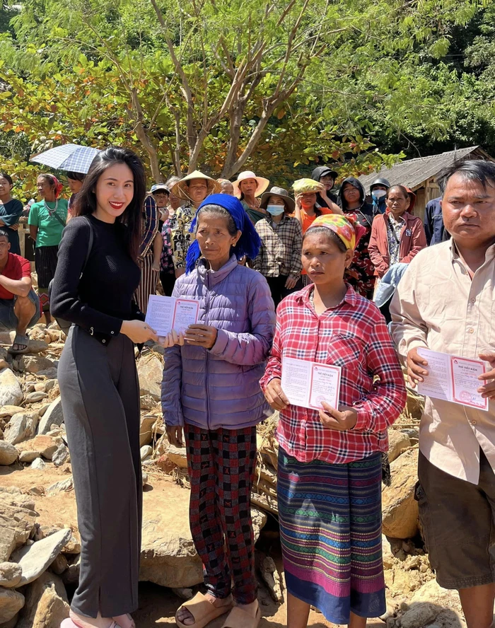 Thủy Tiên đăng đàn lúc nửa đêm tiết lộ đau đớn quá mức rồi: Chuyện gì xảy ra? - Hình 2