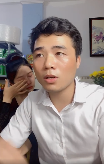 Bà xã Tô Đình Khánh bật khóc nức nở trên livestream, chàng không chân liền lên tiếng bảo vệ vợ bầu - Hình 2
