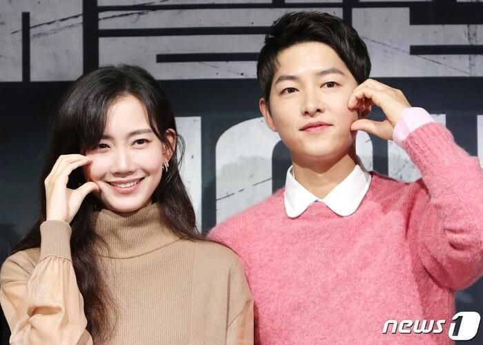 Song Hye Kyo và 'người đàn ông đặc biệt' 22 năm, Song Joong Ki dẫn tình mới ra mắt gia đình - Hình 7