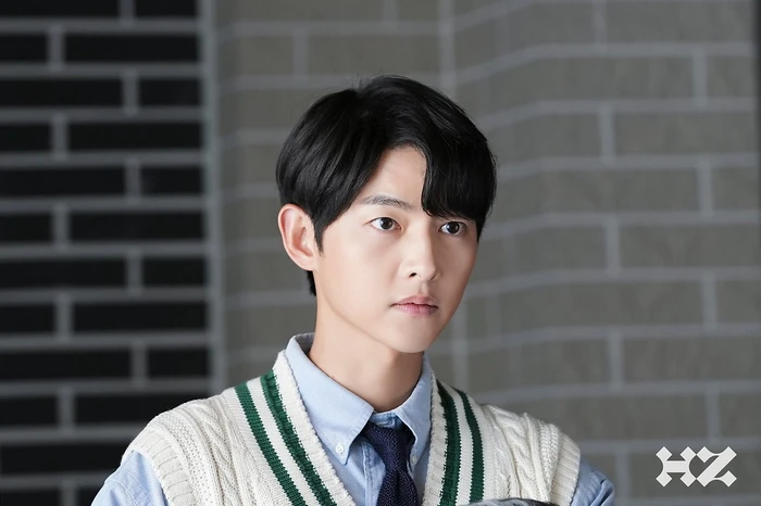 Song Joong Ki mất điểm trầm trọng vì phạm phải 1 điều tối kỵ, còn hành động gây sốc với kẻ thù! - Hình 8
