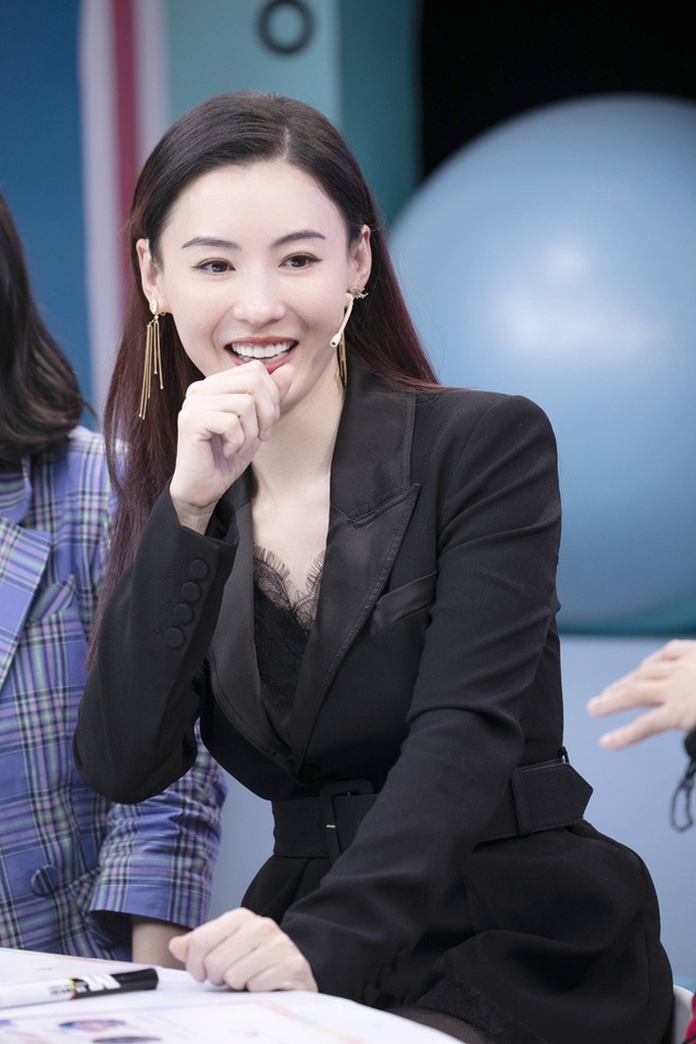 Trương Bá Chi tiếp tục tiết lộ manh mối về cha đẻ của con thứ 3: Không phải Tạ Đình Phong, Tạ Hiền? - Hình 6