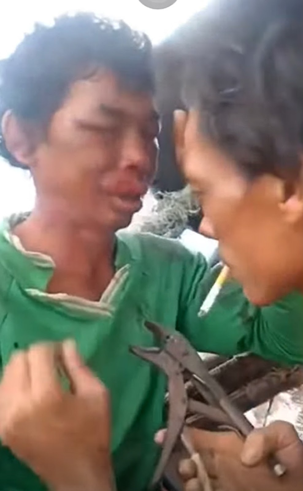 Vụ 2 ngư dân bị ra tay như thời trung cổ trên tàu cá ở Cà Mau: Chìm xuồng vì đã nhận bồi thường? - Hình 5