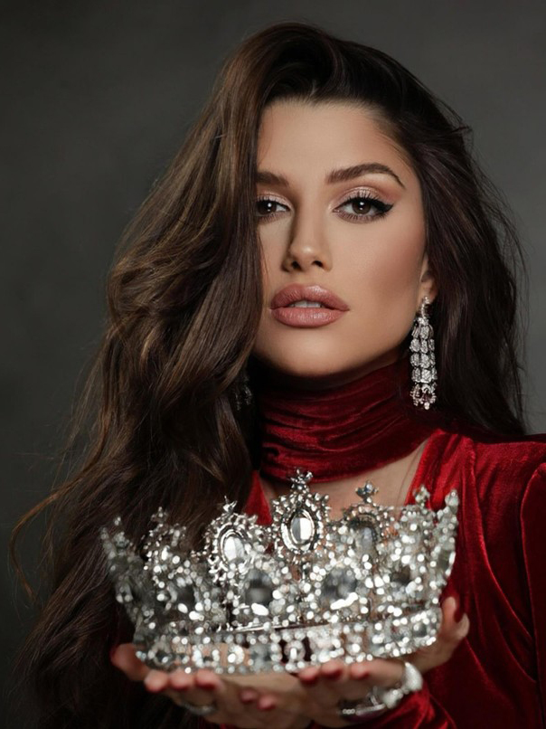 Tân Miss Grand 2022: Hết bị Engfa lấn át và Mr. Nawat coi thường, nay bị tố bắt chước Thùy Tiên - Hình 14