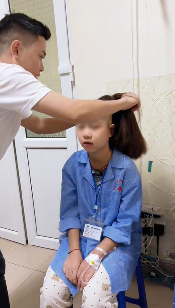 'Anh cắt tóc' Nguyễn Văn Chiến - Hiến hàng nghìn bộ tóc cho bệnh nhân K và câu chuyện nhân văn - Hình 2