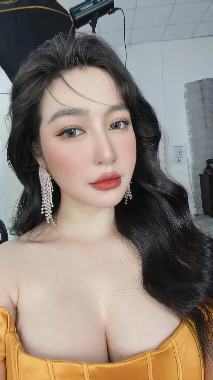 Elly Trần tiết lộ bị đồng nghiệp của chồng đụng chạm, tuyên bố một câu đanh thép đến bố ruột hai con - Hình 5