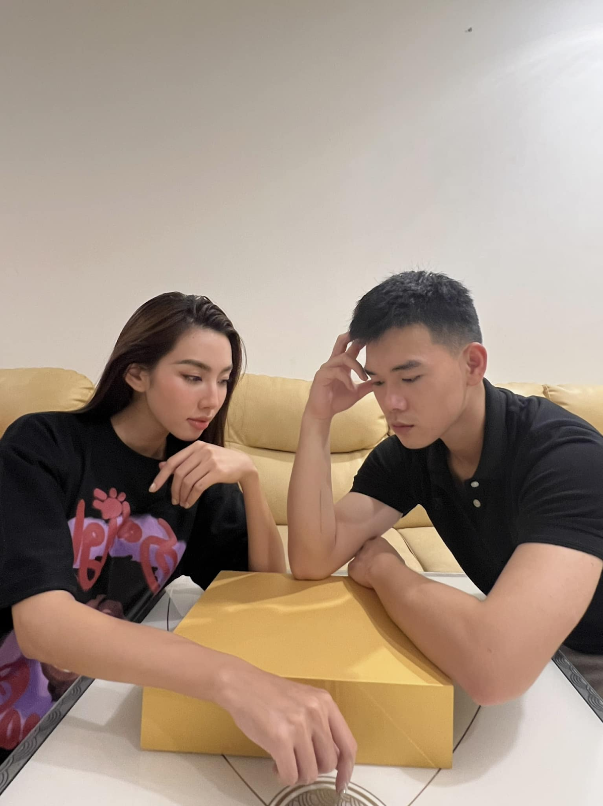 Quang Linh Vlog ăn thua đủ với Thùy Tiên, tín hiệu hẹn hò lộ liễu: Còn có người đứng sau dụ dỗ? - Hình 2