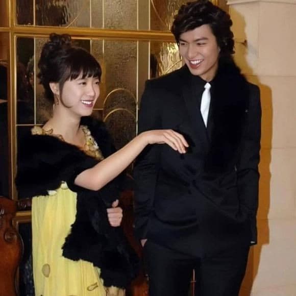 Son Ye Jin - Goo Hye Sun bị lộ khoảnh khắc chung khung hình, cùng liên quan đến Lee Min Ho - Hình 2