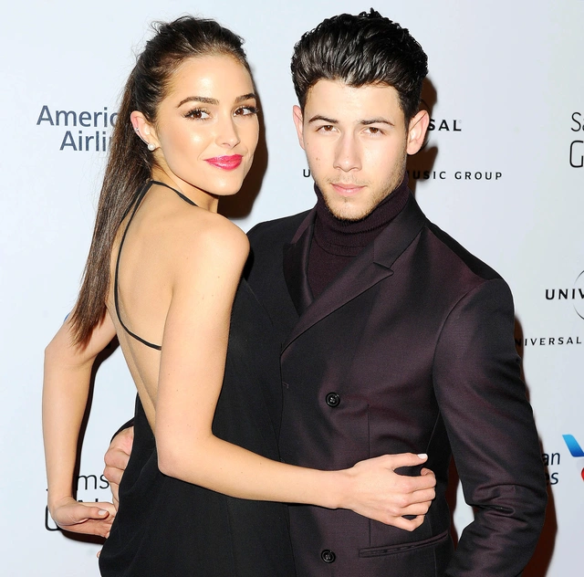 Nick Jonas - Chàng ca sĩ số hưởng: Yêu Hoa hậu Hoàn Vũ, cưới Hoa hậu Thế giới hơn 10 tuổi - Hình 3