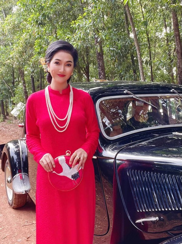 Quỳnh Lam: Nữ hoàng phim xưa vướng ồn ào không cần khán giả và mối tình 10 năm bên bạn trai Tây - Hình 3