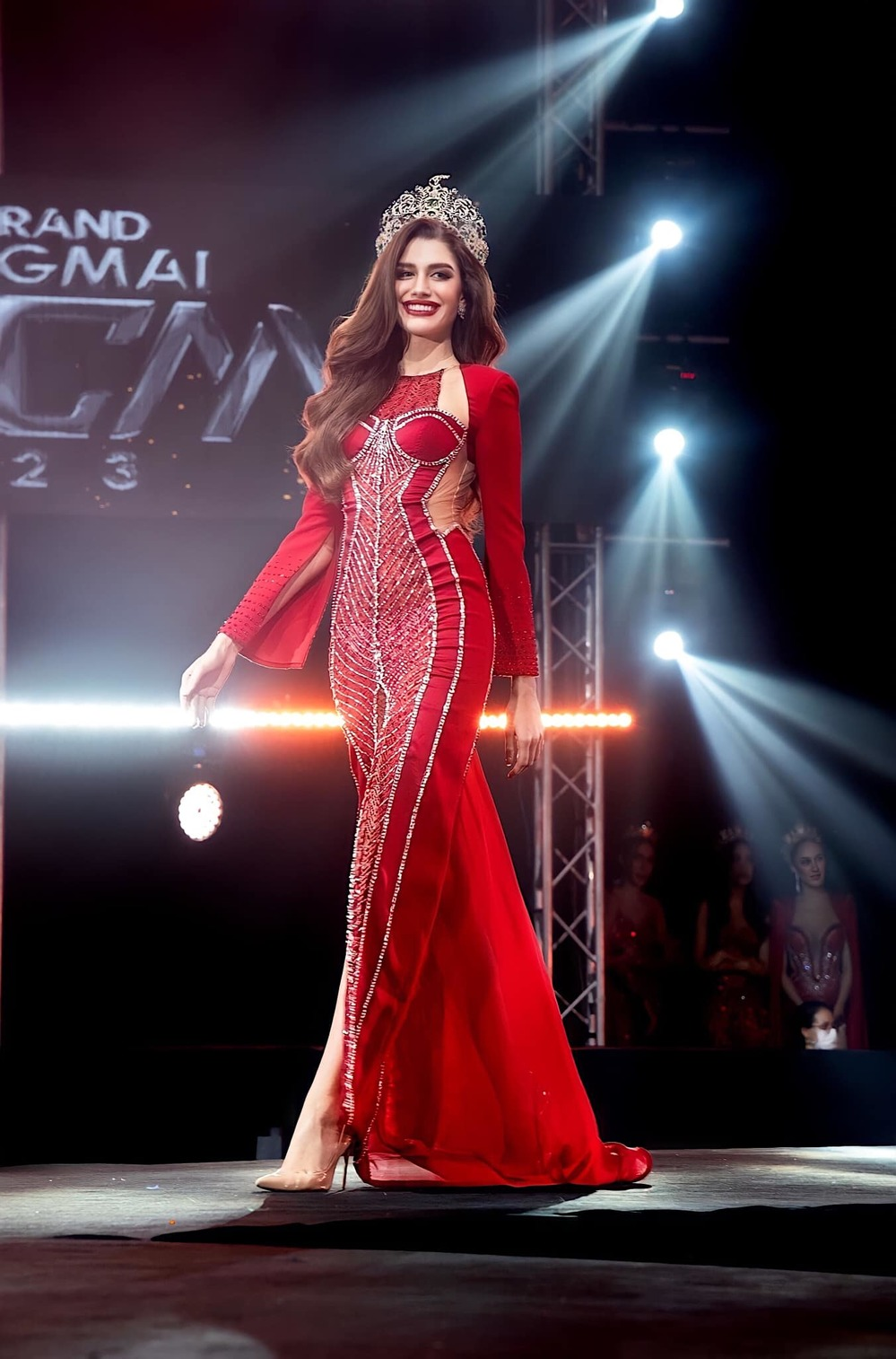 Top 10 MGI công du Philippines, mọi sự chú ý dồn vào chánh cung, Engfa chính thức ra rìa? - Hình 11