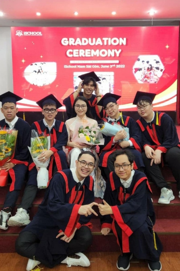 Con trai Cát Phượng: Thủ khoa đầu ra trường quốc tế, từng mong được Thái Hòa đưa đi thi đại học - Hình 4
