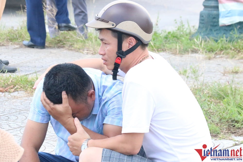 Đau lòng người đàn ông mất vợ và 3 con trong vụ tai nạn ở Huế, không khí tang thương bao trùm ngôi nhà nhỏ - Hình 2