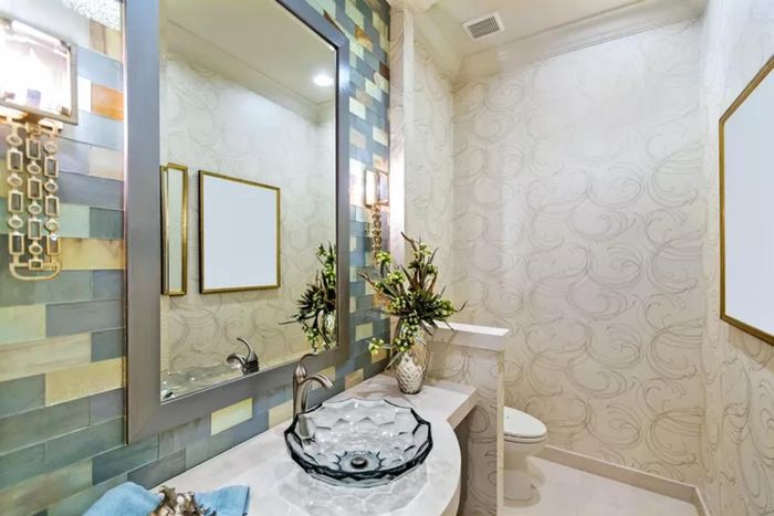 Những thiết kế giúp cho phòng tắm trở nên đắt tiền - Hình 10