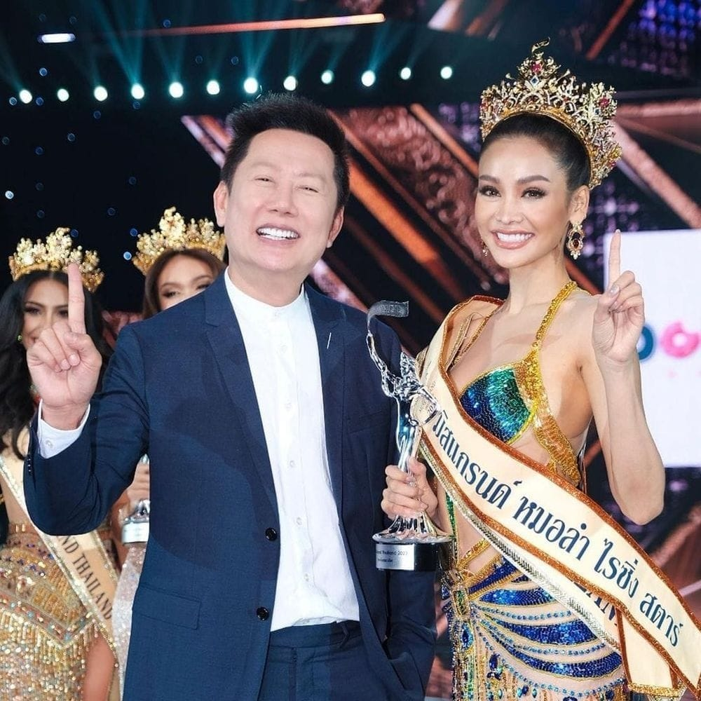 Mr. Nawat o bế Engfa vì mục đích thương mại, hết giá trị lợi dụng, số phận sẽ giống Thiên Ân? - Hình 1