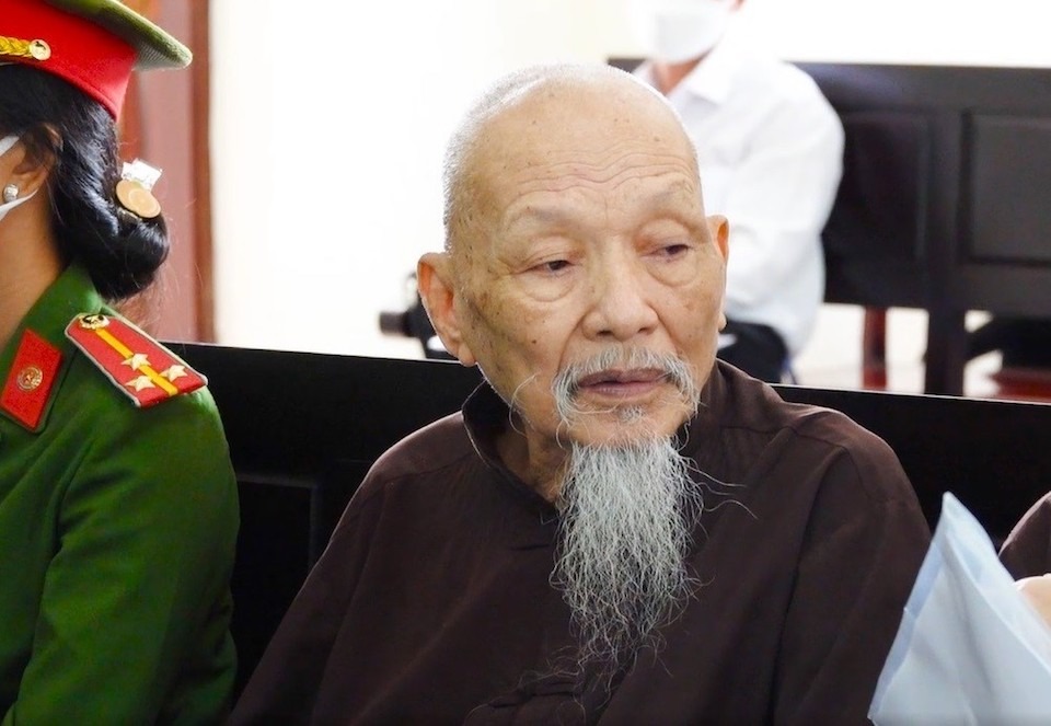 Thầy ông nội Lê Tùng Vân ngoan cố, đề nghị tòa tuyên vô tội, trả tự do cho các đệ tử vẫn bị y án - Hình 7