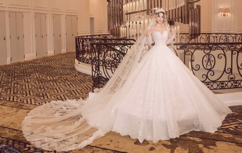 50 Mẫu váy cưới hot nhất 2022 cho các cô dâu xinh đẹp
