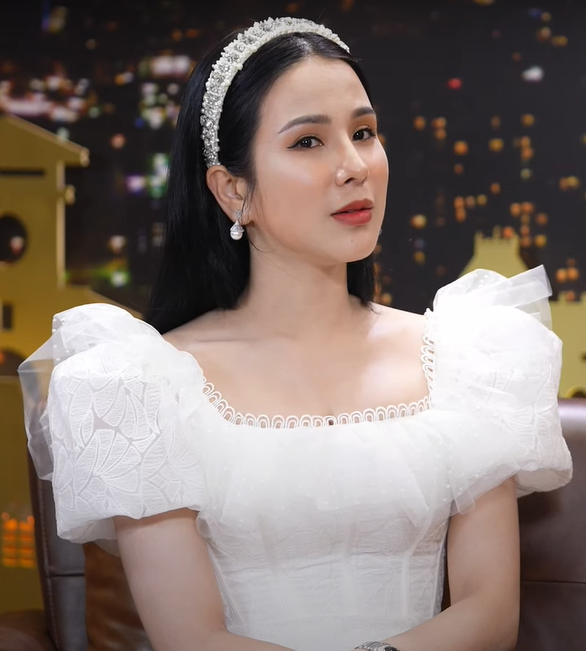 Diệp Lâm Anh tiết lộ chồng cũ có dấu hiệu không kiểm soát bản thân, tự ý đến trường giữ con trai - Hình 9