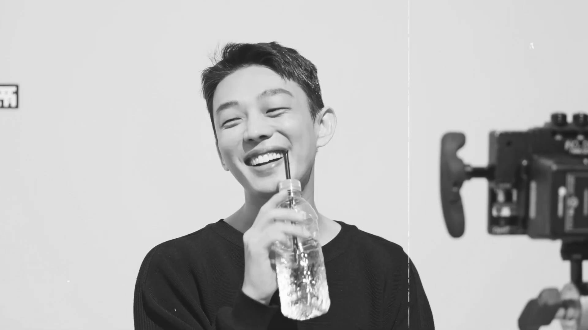 Yoo Ah In có hành động 'sâu cay' để nói về thảm kịch Itaewon - Hình 5