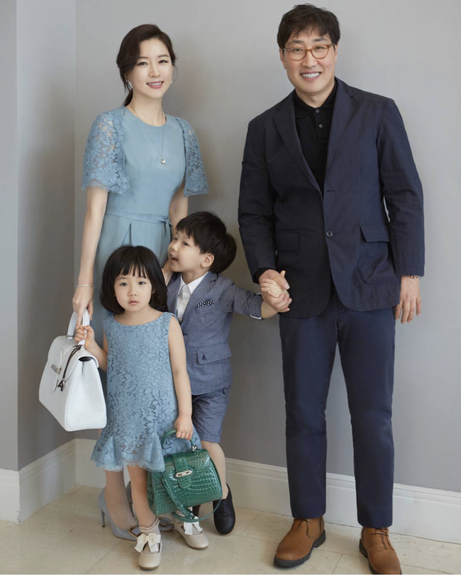 Lee Young Ae: 'Quốc bảo nhan sắc', giàu kếch xù, trả toàn bộ chi phí đưa nạn nhân Itaewon về quê - Hình 7