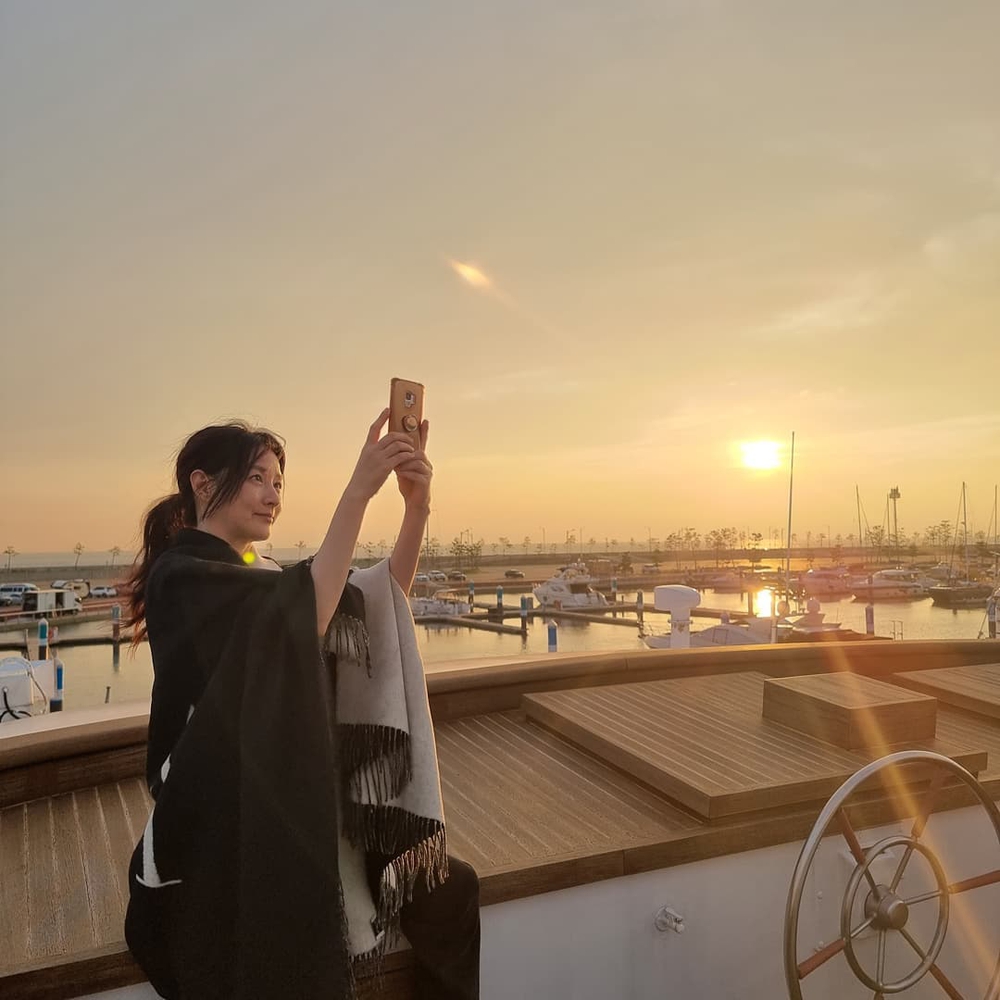 Lee Young Ae: 'Quốc bảo nhan sắc', giàu kếch xù, trả toàn bộ chi phí đưa nạn nhân Itaewon về quê - Hình 9
