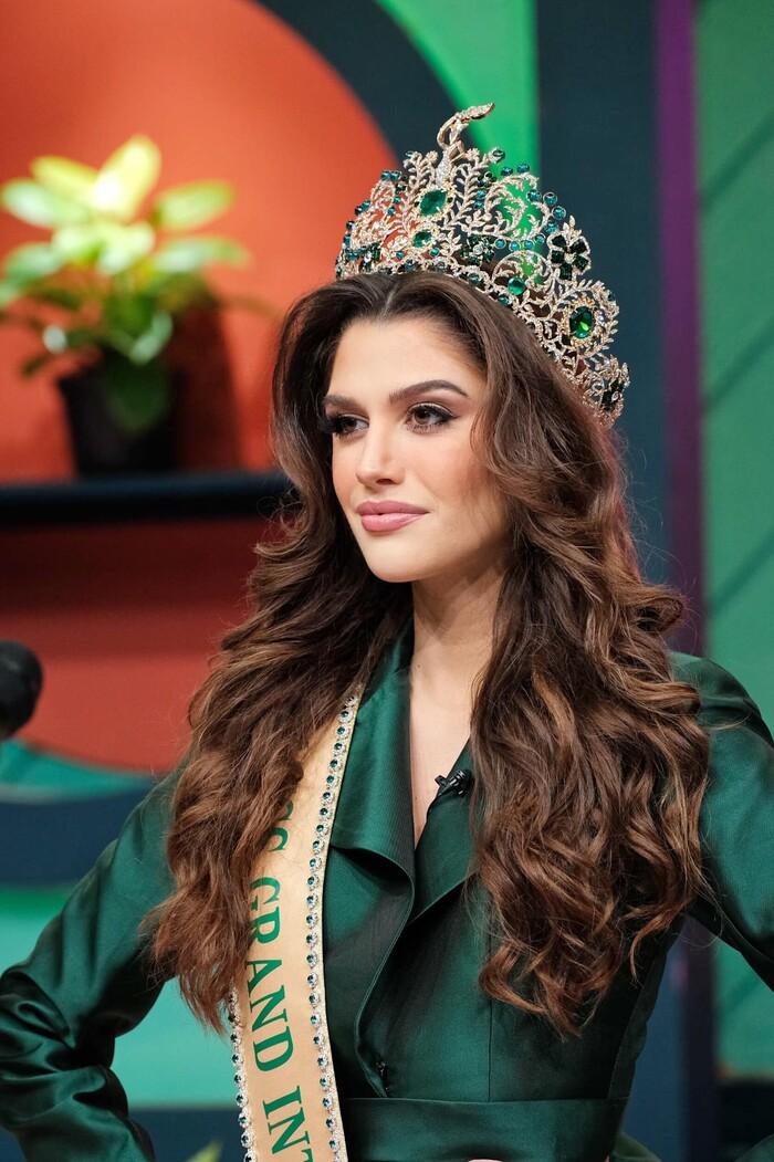Miss Brazil gặp 'biến' với vương miện MGI sau đăng quang: Áp lực trước Thùy Tiên, bị Engfa át vía - Hình 1