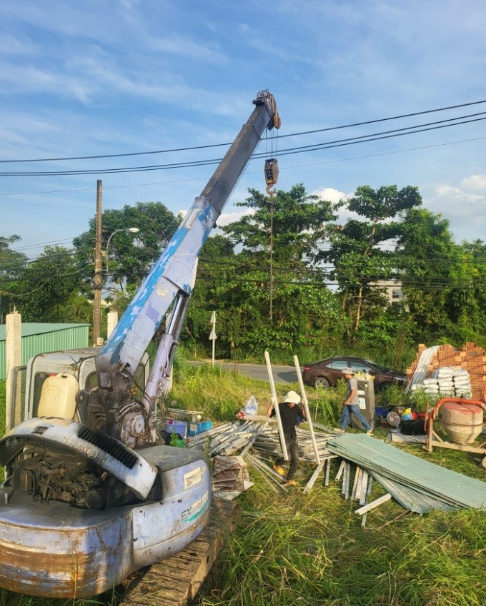 Nam ca sĩ từng lộ ảnh nhạy cảm cách đây 20 năm giờ xây biệt thự 30 tỷ, đưa vợ và 5 con về Việt Nam - Hình 3