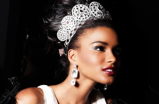 Miss Universe Thailand đọ sắc cùng Catriona Gray trên đất Thái: Ngọc Châu thấy cũng phải dè chừng - Hình 10
