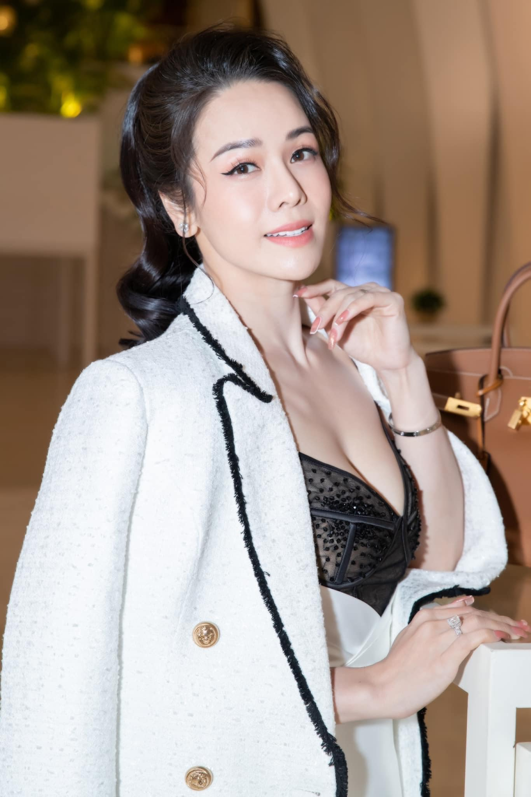 Nhật Kim Anh có động thái lạ giữa lúc TiTi vướng lùm xùm đánh bài tại sòng bạc tiền tỷ Campuchia - Hình 11