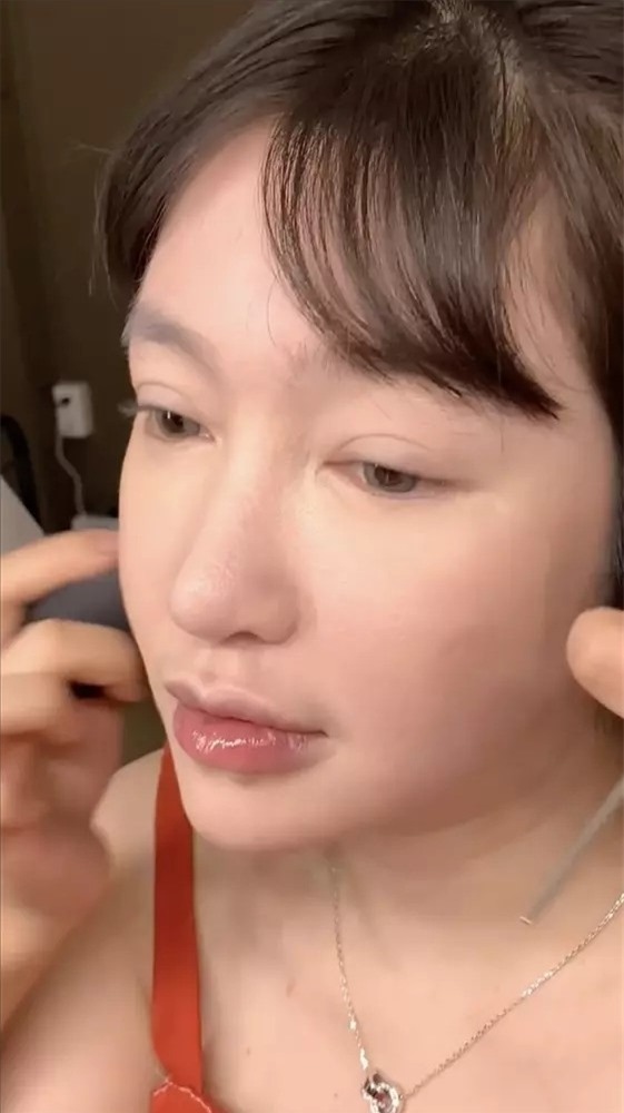 Elly Trần bị đào ảnh thời còn phèn: Nhan sắc khiến nhiều người hốt hoảng, khác xa với hiện tại - Hình 10