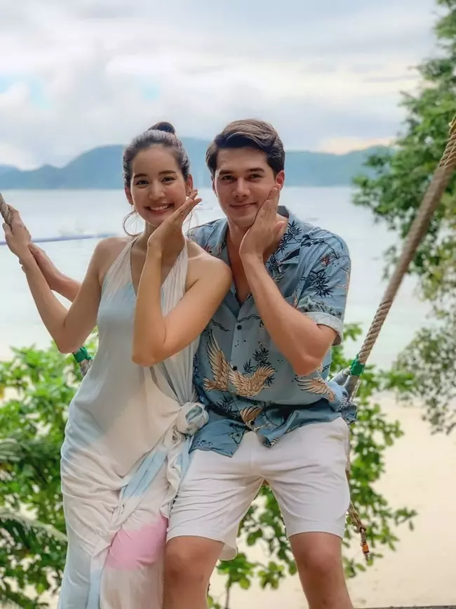 Mick Thongraya: Mỹ nam 1m9 cạo đầu đi tu báo hiếu và chuyện tình tốn giấy mực nhất xứ chùa Vàng - Hình 10