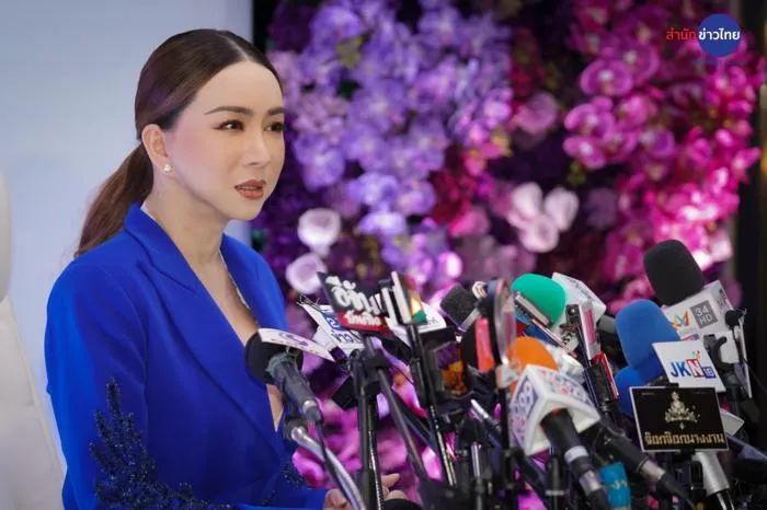 Miss Universe đi vào vết xe đổ của ông Nawat khi tuyên bố TOP 7, Ngọc Châu khẩn cấp làm 1 việc? - Hình 4