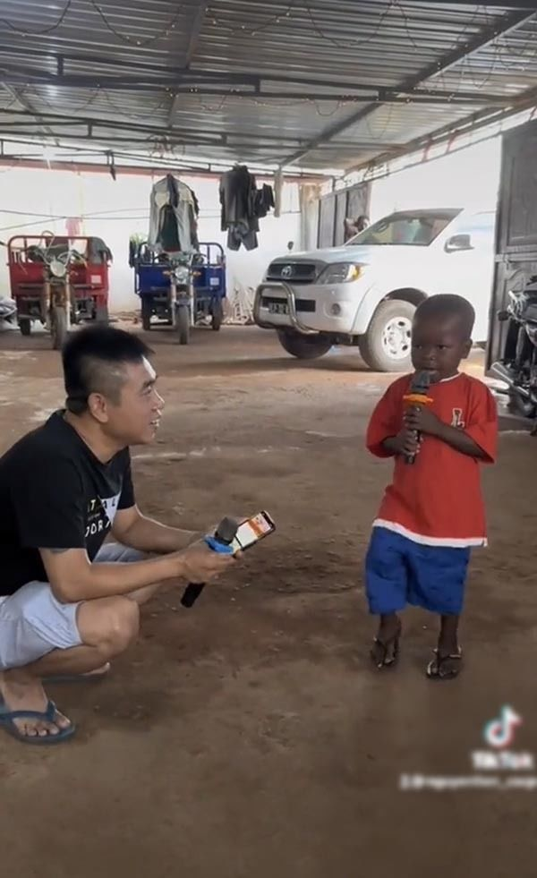 Quang Linh Vlog tiếc nuối không thể đưa Lôi Con về thăm Thùy Tiên, hé lộ lý do đầy hụt hẫng - Hình 2