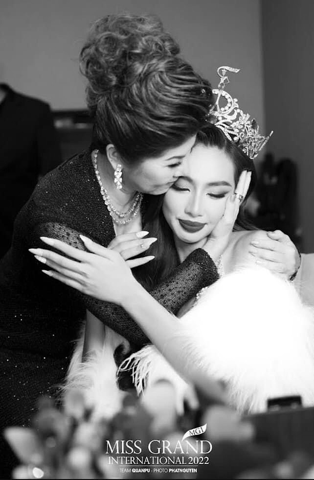 Thùy Tiên kể chuyện xúc động về 'mami' Teresa, Mr.Nawat trái ngược, đối xử phũ phàng giữa ồn ào - Hình 7
