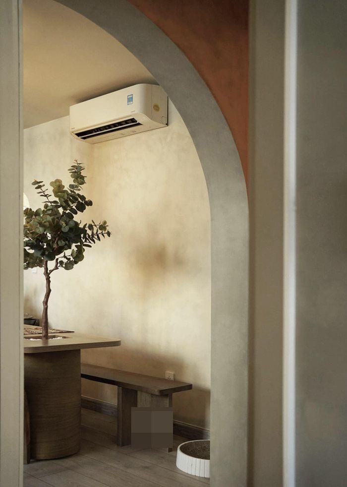 Căn hộ 75m2 phong cách Wabi-sabi tạo không gian mở bằng vách cong - Hình 5