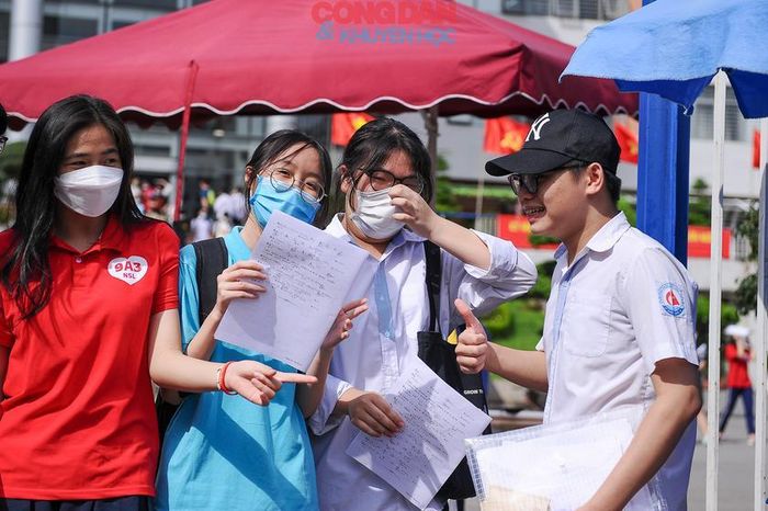 Học sinh xin chuyển tổ hợp môn, giải quyết thế nào cho hợp lí? - Hình 1